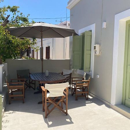 Villa Theoni Chalki Town Exterior foto