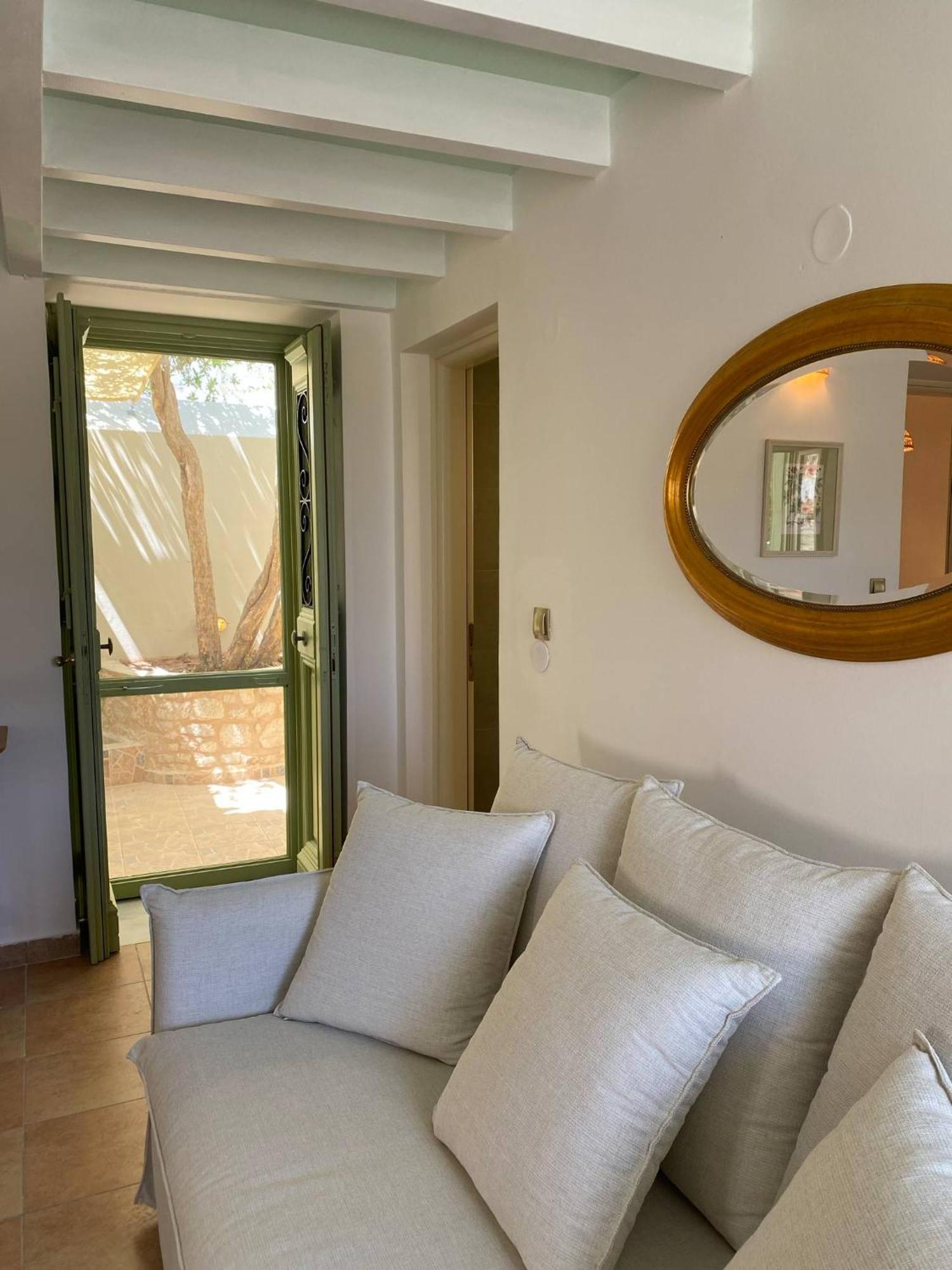 Villa Theoni Chalki Town Exterior foto